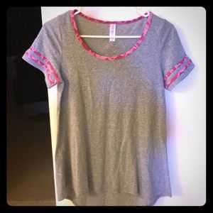 LuLaRoe Classic T XXS 💗